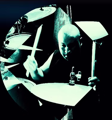 Antonio Reyes Baterista.