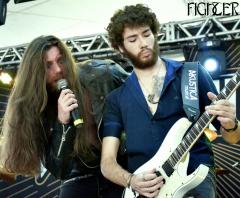 Fighter: Vídeo de quarta música do álbum ao vivo é lançado no Youtube