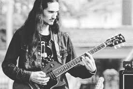 CADU PUCCINI: Voice Music será a distribuidora do guitarrista no Brasil