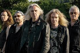 Saxon: Biografia Denim And Leather Chega Ao Brasil