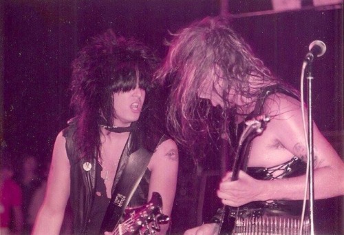 Ex-W.A.S.P., CHRIS HOLMES diz que, ao contrário de BLACKIE LAWLESS, NIKKI SIXX (MÖTLEY CRÜE) o ajudou nos custos contra o câncer