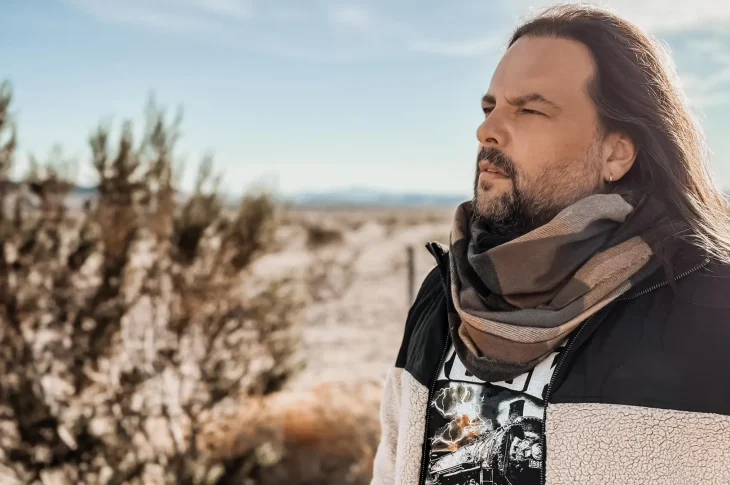 First Fear se une a Gus Monsanto em single ‘Resilient’