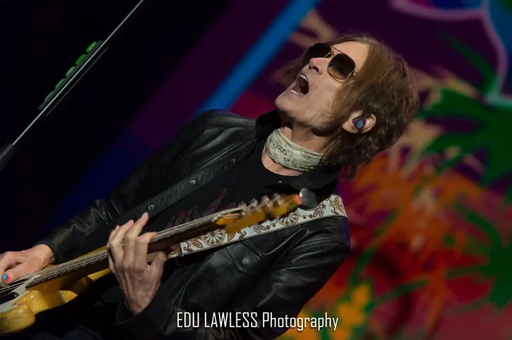 ⚡ Glenn Hughes: lenda viva do rock, faz show em Curitiba em novembro com turnê  “The Chosen Years”.