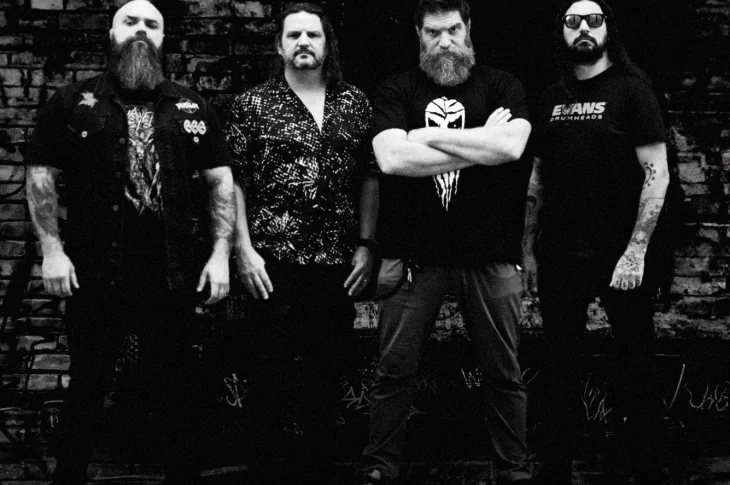 ⚡Matanza Ritual faz show surpresa na estação da Luz e leva rock pesado ao metrô de São Paulo