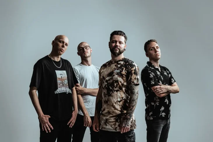 ⚡Mavis: lança clipe do novo single “Idle Season”.