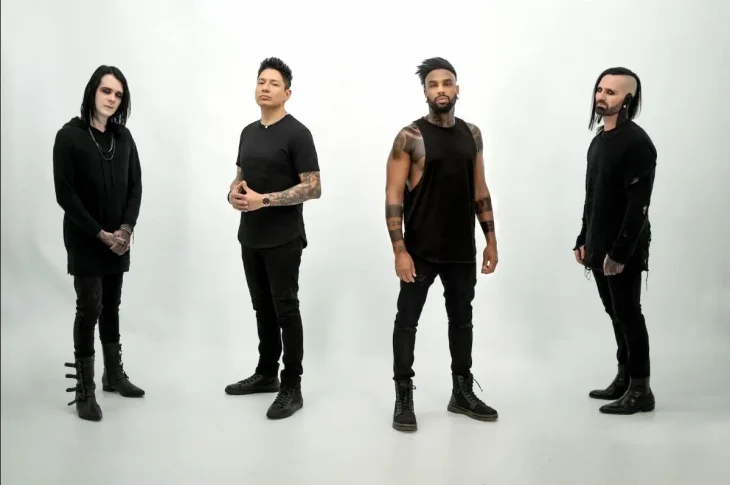 ⚡The Veer Union: libera o novo single “Sea of Fear” e anuncia álbum Reinvention.