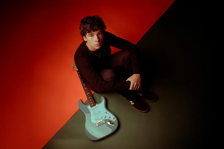 ⚡ Daniel Fonseca mistura peso e sensibilidade no novo single “Behind the Mask”.