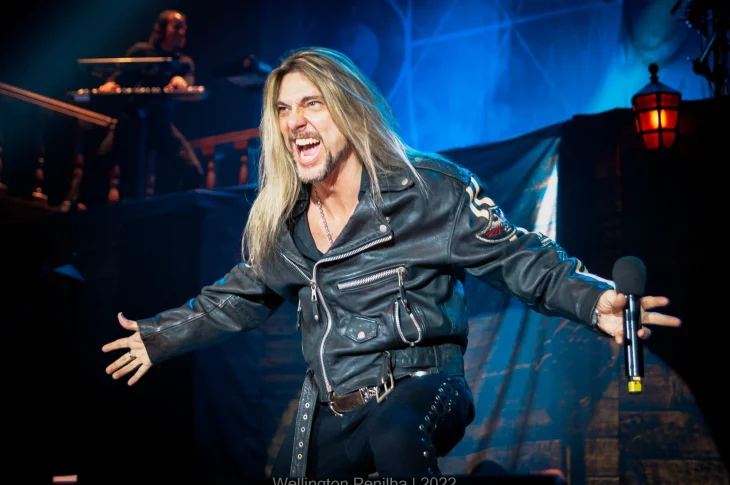 Edu Falaschi apresenta show especial Ballads em São Paulo, no Manifesto Bar