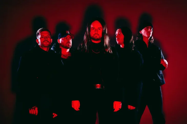 ⚡Fit For a King lança clipe de “Witness The End” com Chris Motionless e anunciam turnê.