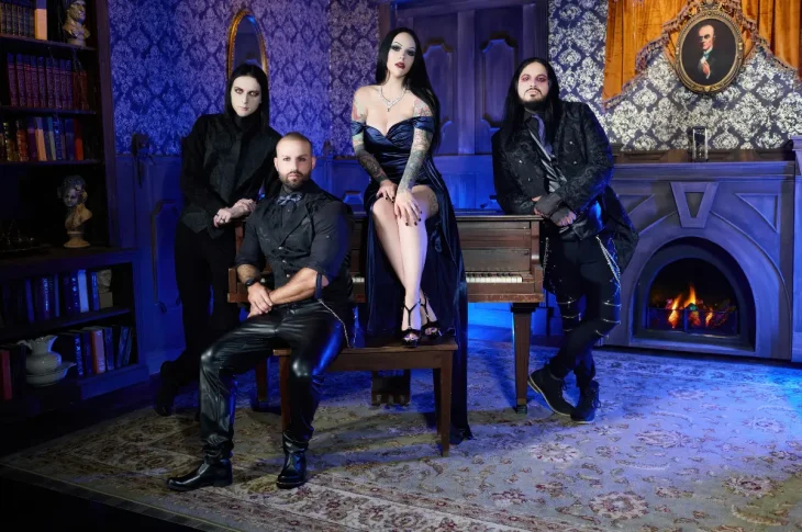 ⚡Living Dead Girl anuncia novo álbum CONSPIRACY para 10 de outubro e lança single explosivo Poison Me