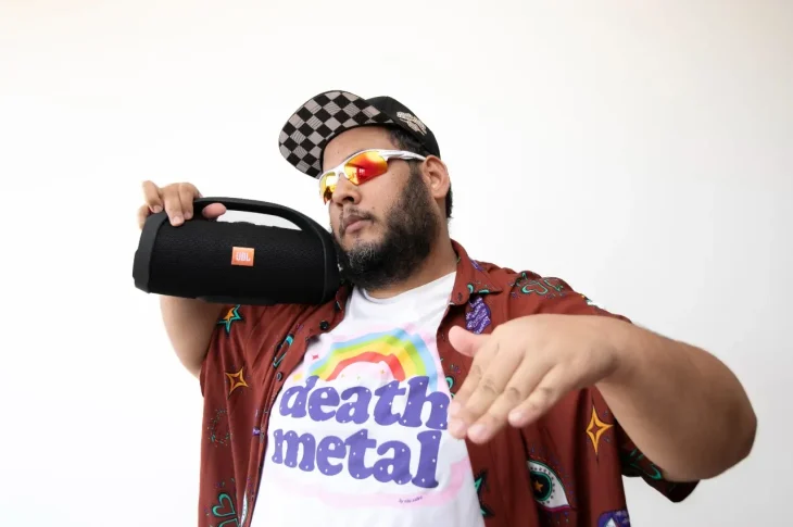 ⚡MC Karlos: mistura punk, rap e crítica social em novo single “Eu Tenho Pena dos Insetos Que Me Picam”.