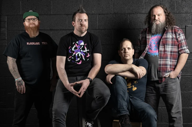 ⚡ American Television: anuncia novo EP “You Are Not Alone”, com lançamento em setembro via Smartpunk Records.