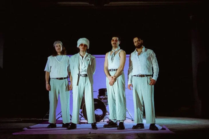 ⚡Vianova: lança videoclipe explosivo para “Obsolete”.