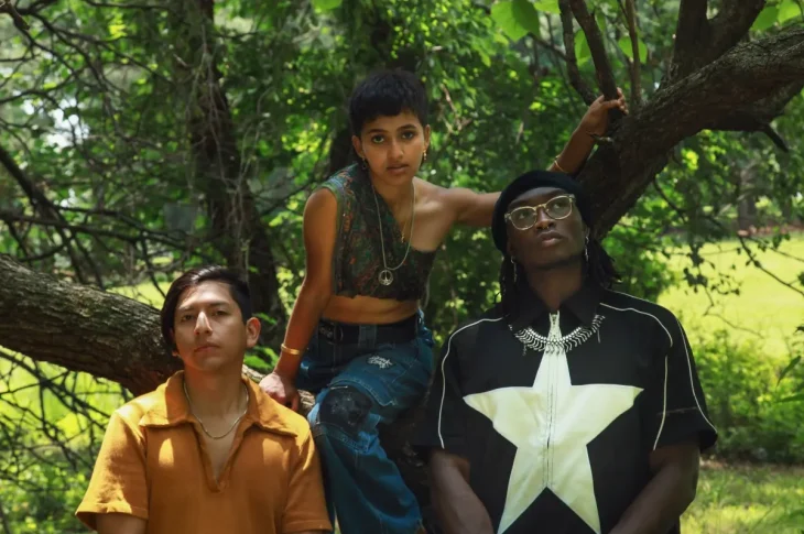 ⚡ Pinkshift: lança os singles duplos “Reflection” + “Don’t Fight” e anuncia turnê mundial.