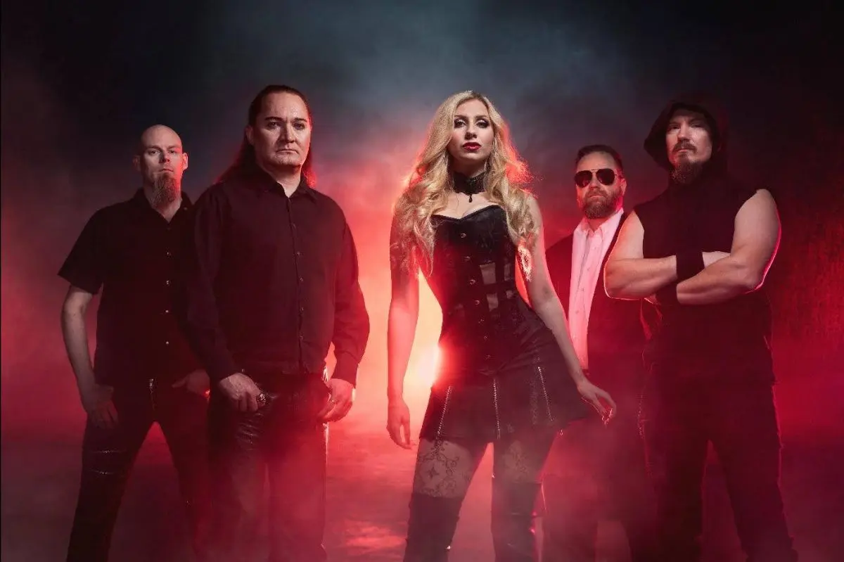 Amberian Dawn: presenta nueva vocalista y anuncia Temptation's Gates.