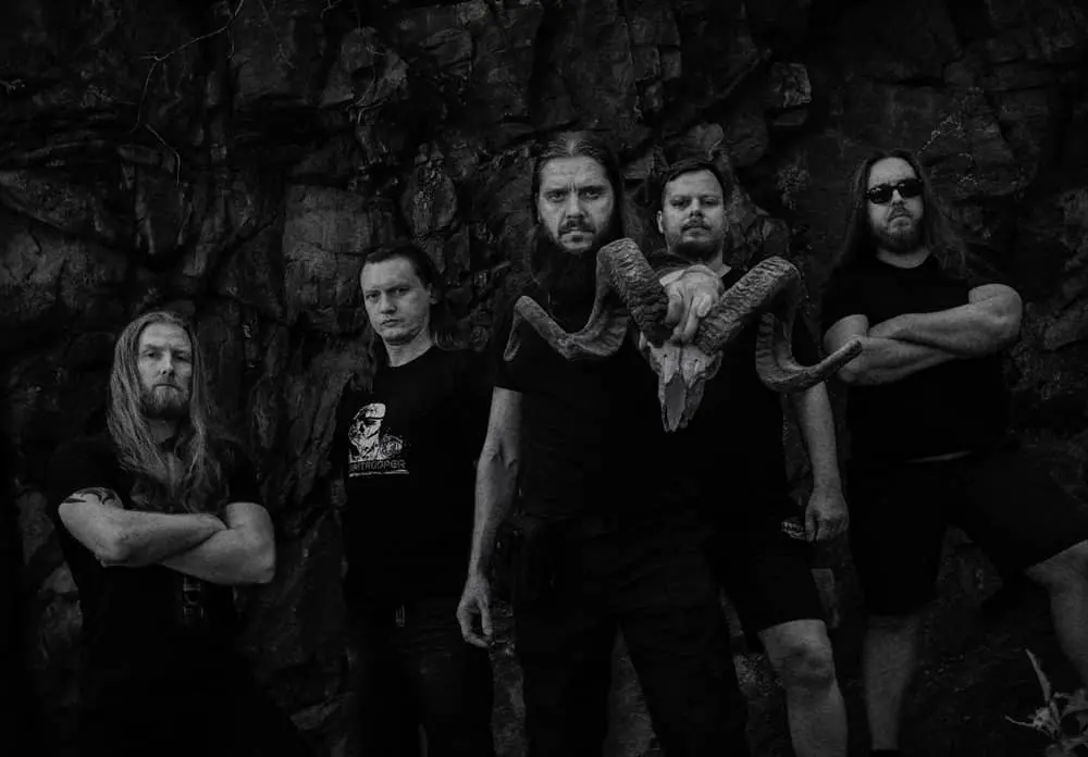 ⚡ HELL: recorre dos décadas de Metal ucraniano en el documental «20 Years Our Own Way».